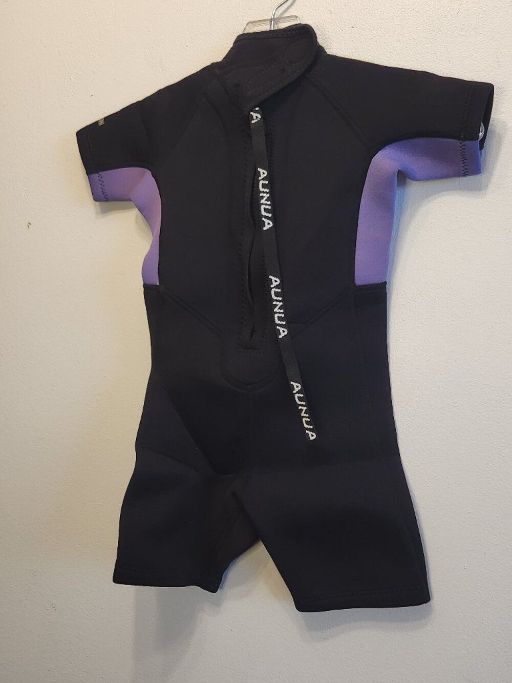 AUNUA black and purple shorty wetsuit